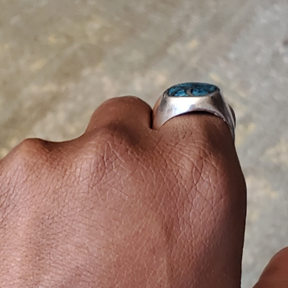 Vintage Sterling Crushed Turquoise Ring - Picture 4 of 5